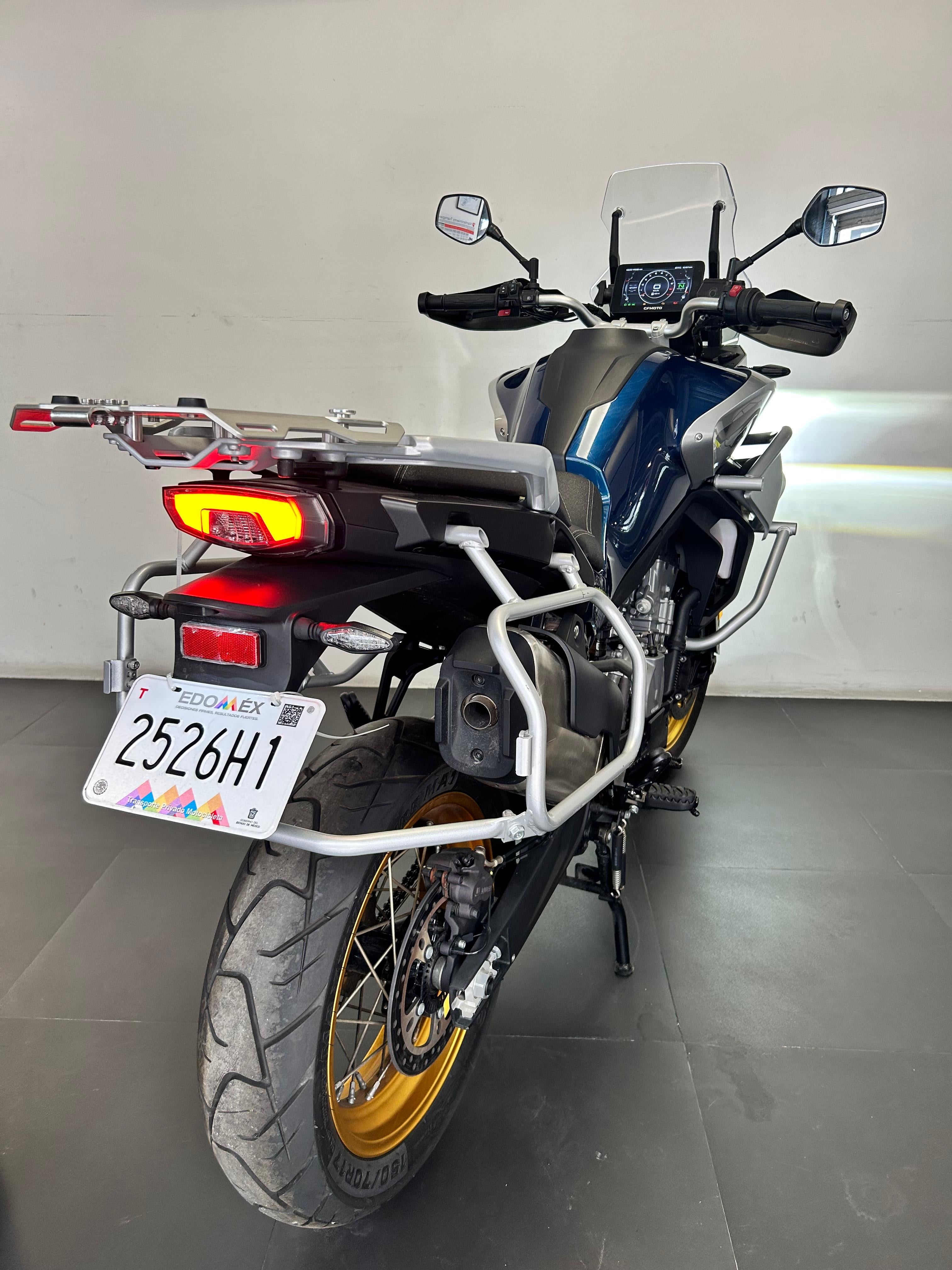2022 CF MOTO 800 MT Base