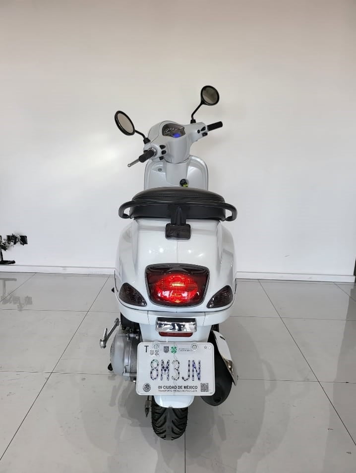 2022 PIAGGIO VESPA VXL NAPOLI Base