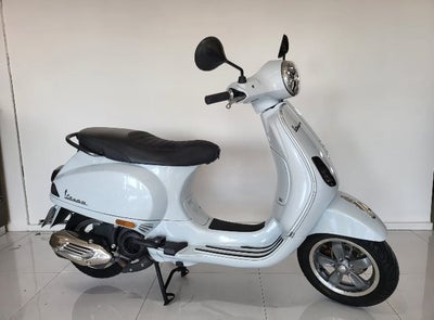 2022 PIAGGIO VESPA VXL NAPOLI Base