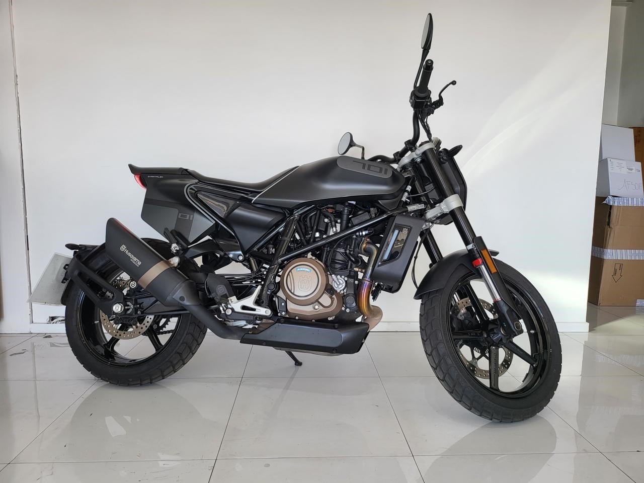 2019 Husqvarna Husqvarna Svartpilen 701 Base