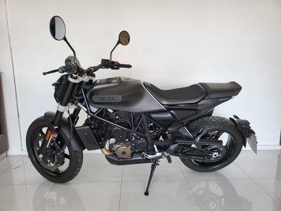 2019 Husqvarna Husqvarna Svartpilen 701 Base