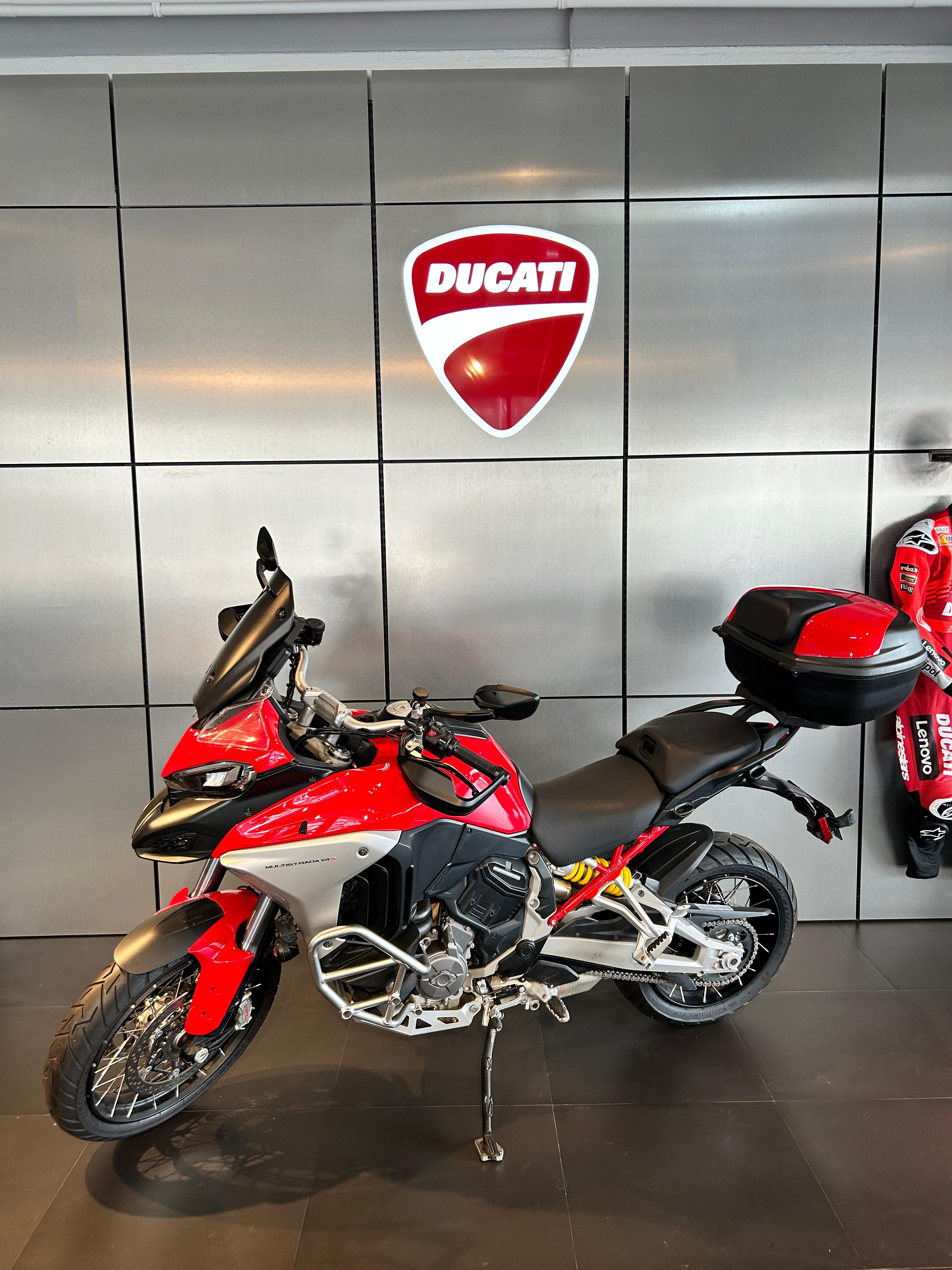 2021 DUCATI MULTISTRADA Base