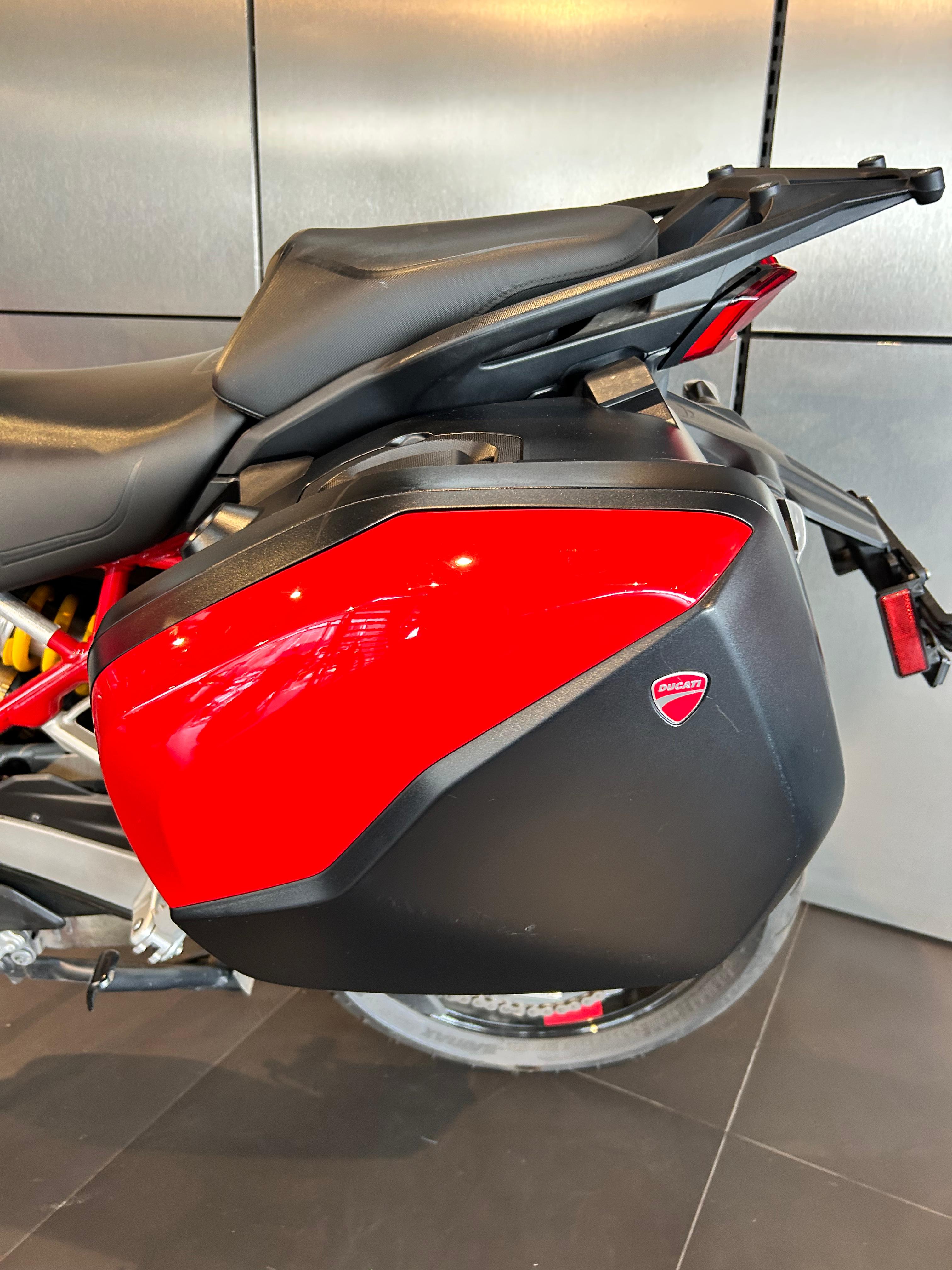 2022 DUCATI MULTISTRADA Base